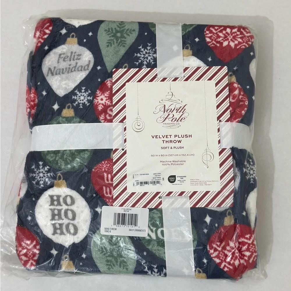 North Pole Trading Co ||Velvet Plush Throw Christmas bulbs Holiday Blanket 50x60